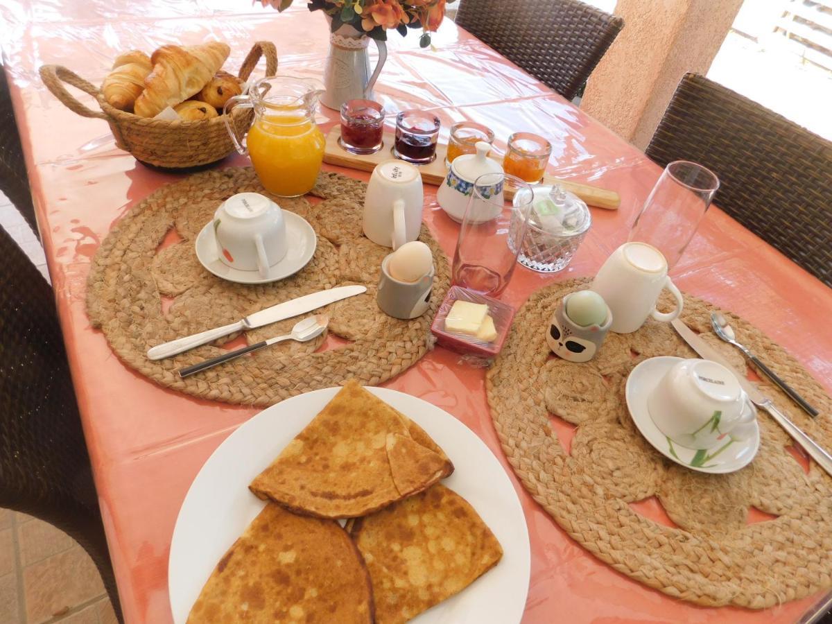Chez Marie Bed and Breakfast Régusse Eksteriør billede